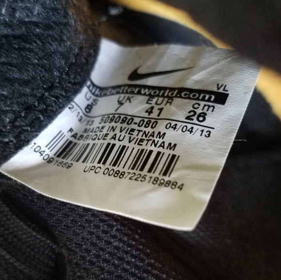 EUC Nike Indoor Soccer Shoes Gray Size 8 - Picture 2 of 4